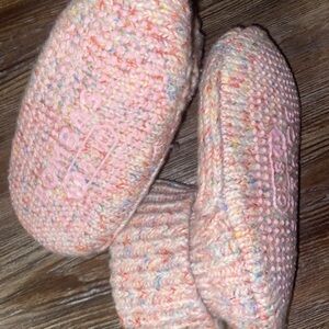 Bombas Pink Baby Booties-size 8-10 toddler girl. comfy/ non slip for new walkers